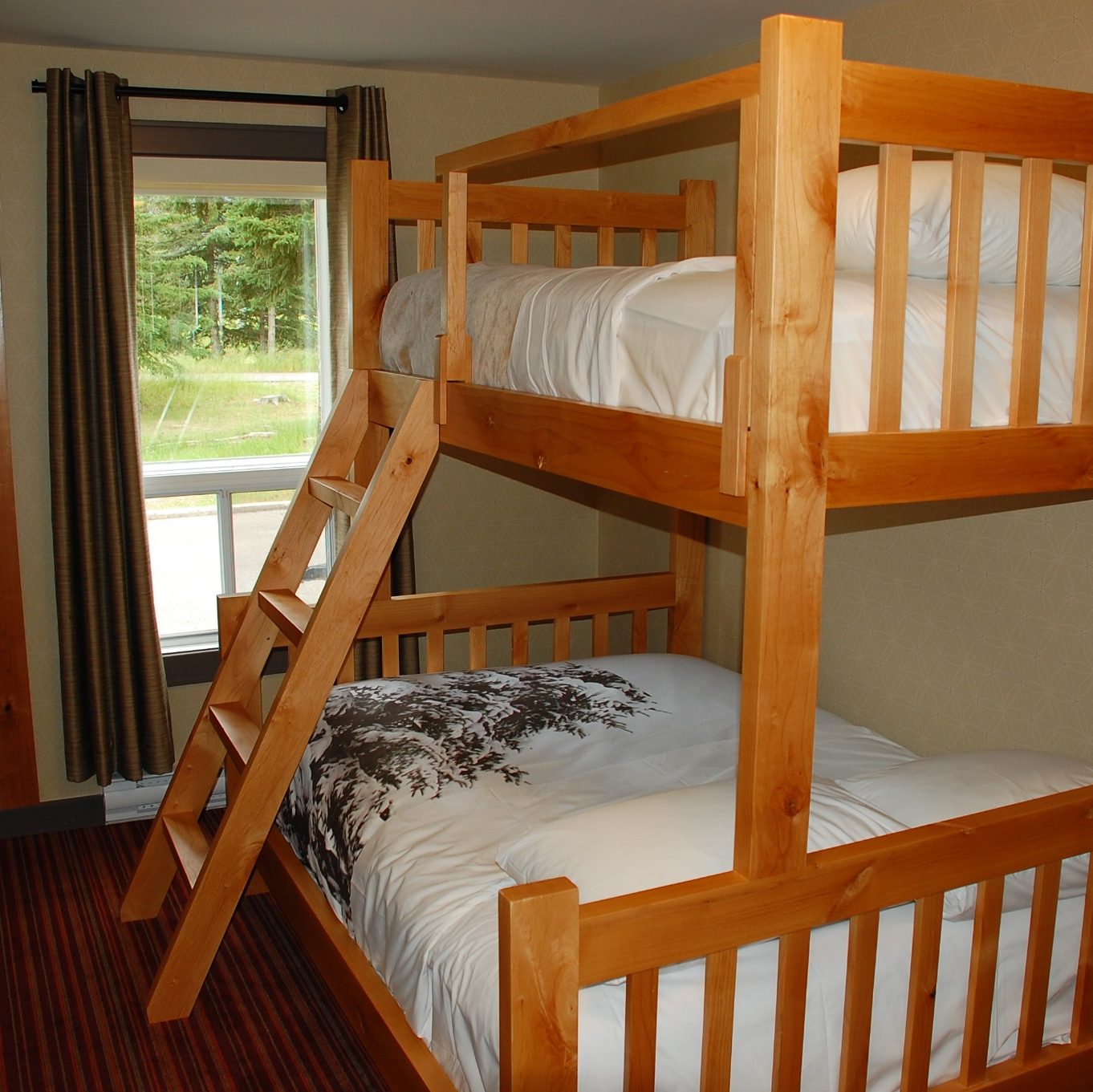 Familiekamer in Banff Rocky Mountain Resort met stapelbedde