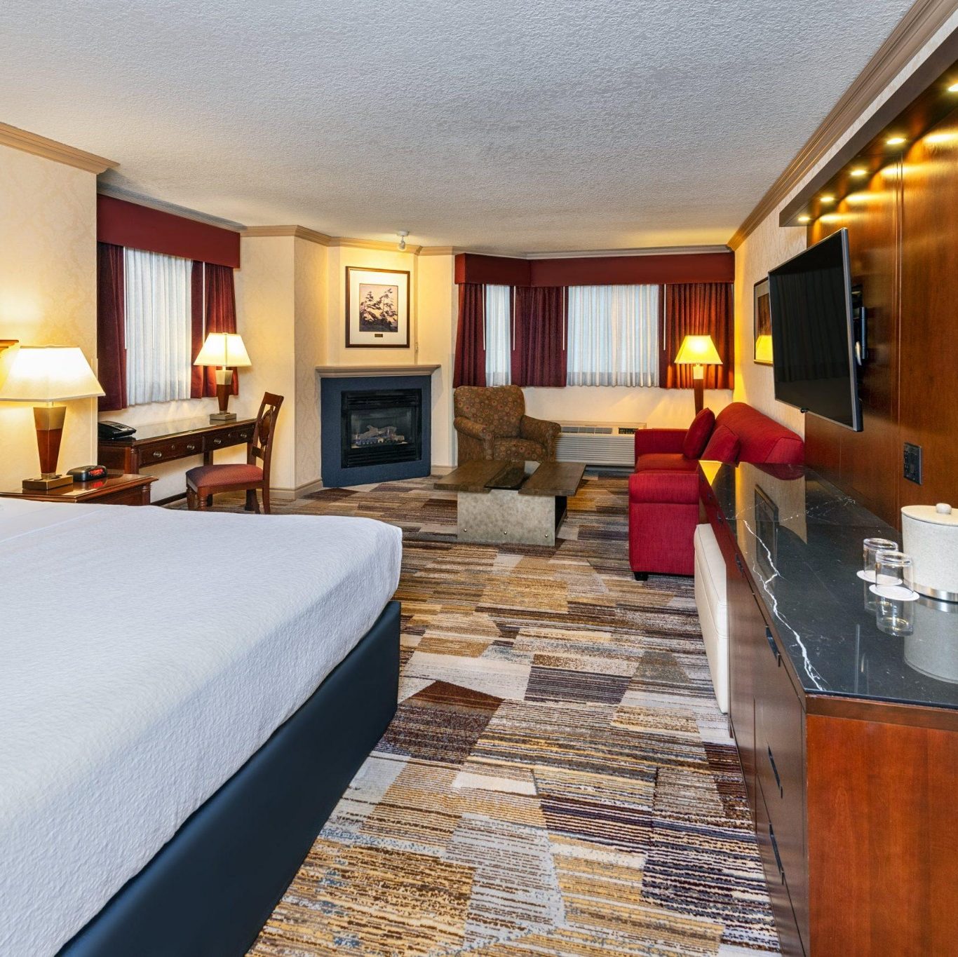 Deluxe suite in Royal Canadian Lodge met zithoek en open haard