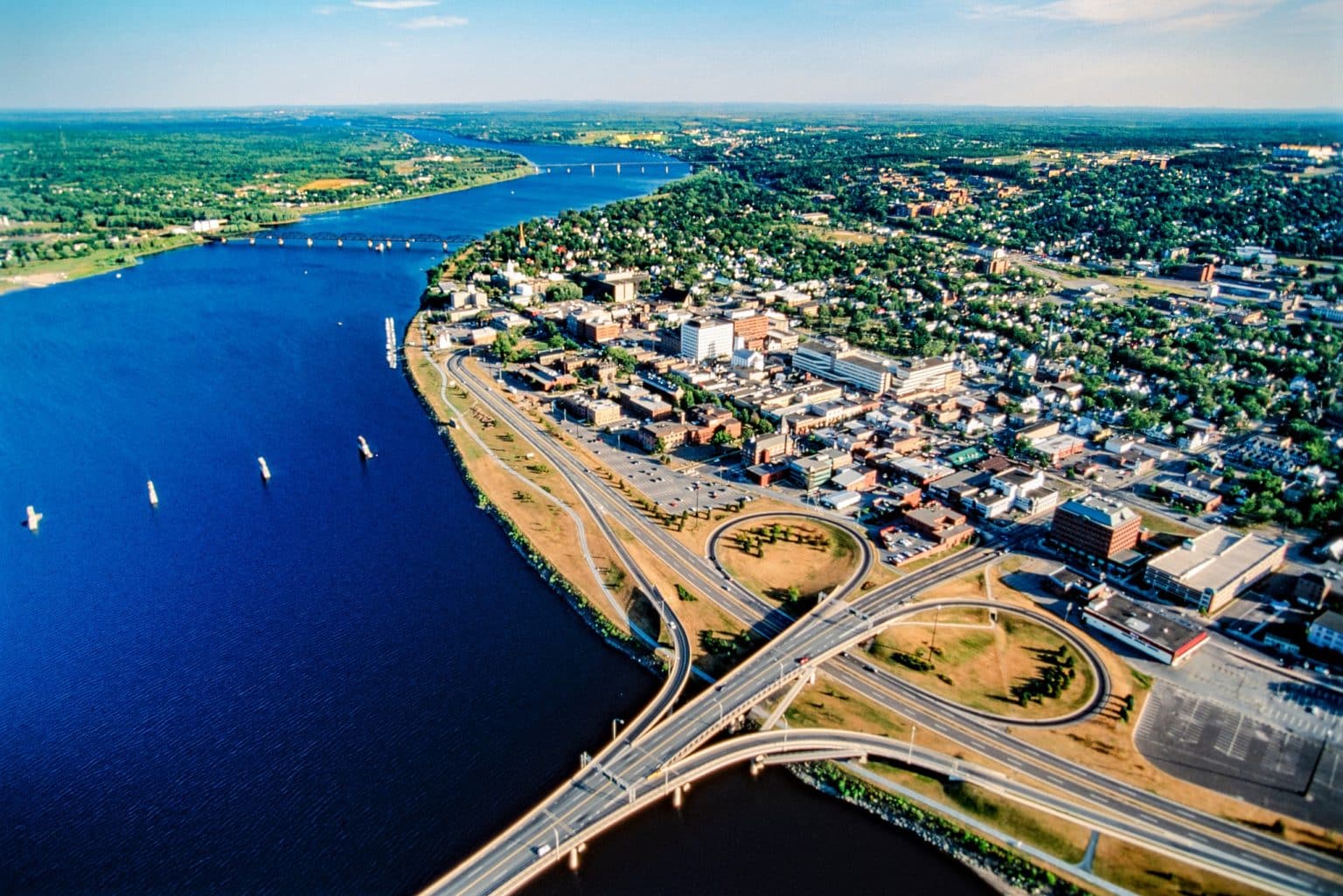 Atlantisch Canada NB Fredericton luchtfoto rivier en bruggen