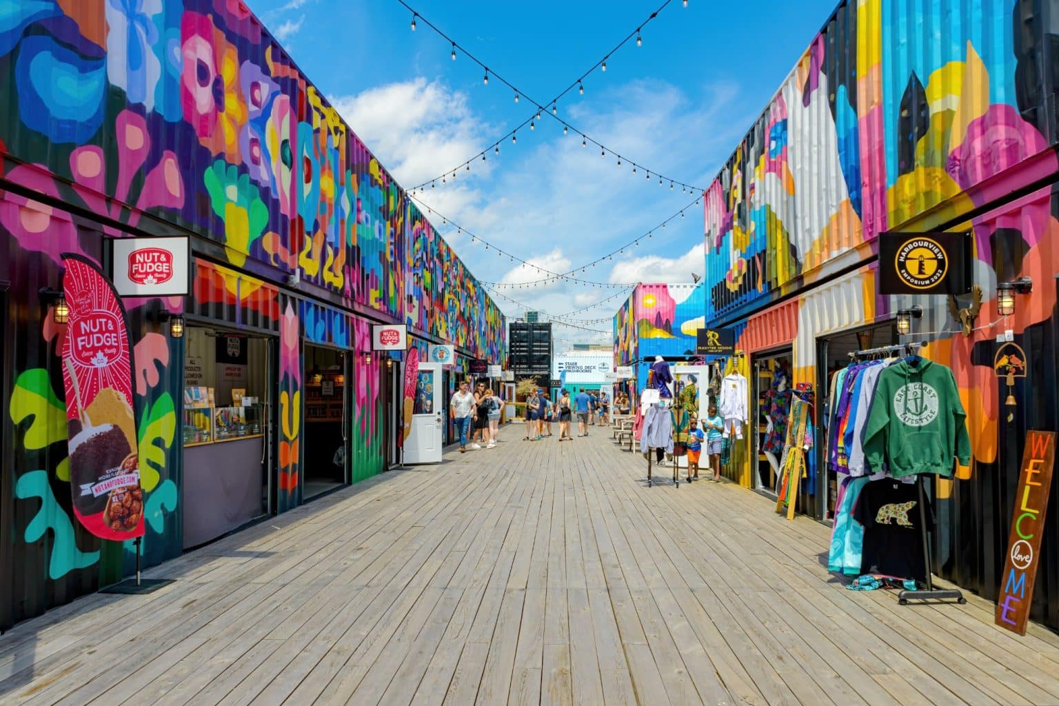 Atlantisch Canada NB Saint John container market boardwalk