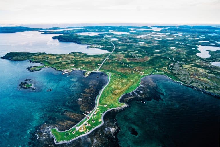Atlantisch Canada NL LAnse aux Meadows luchtfoto kust en weg