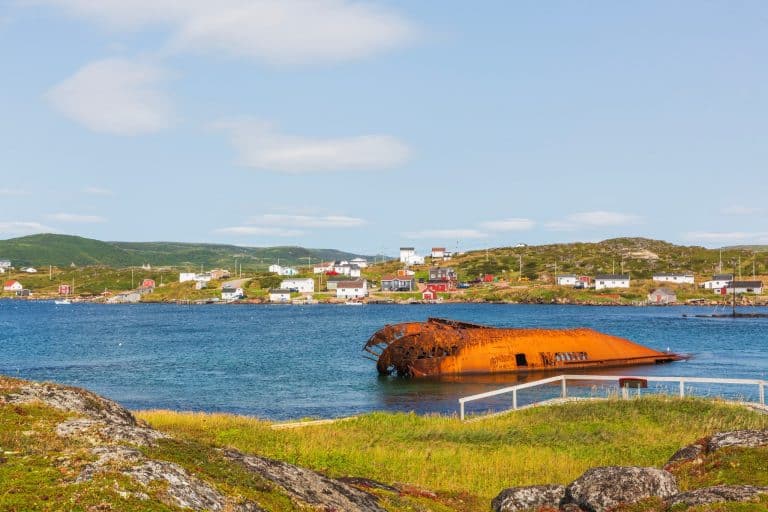 Atlantisch Canada NL Red Bay scheepswrak in de baai