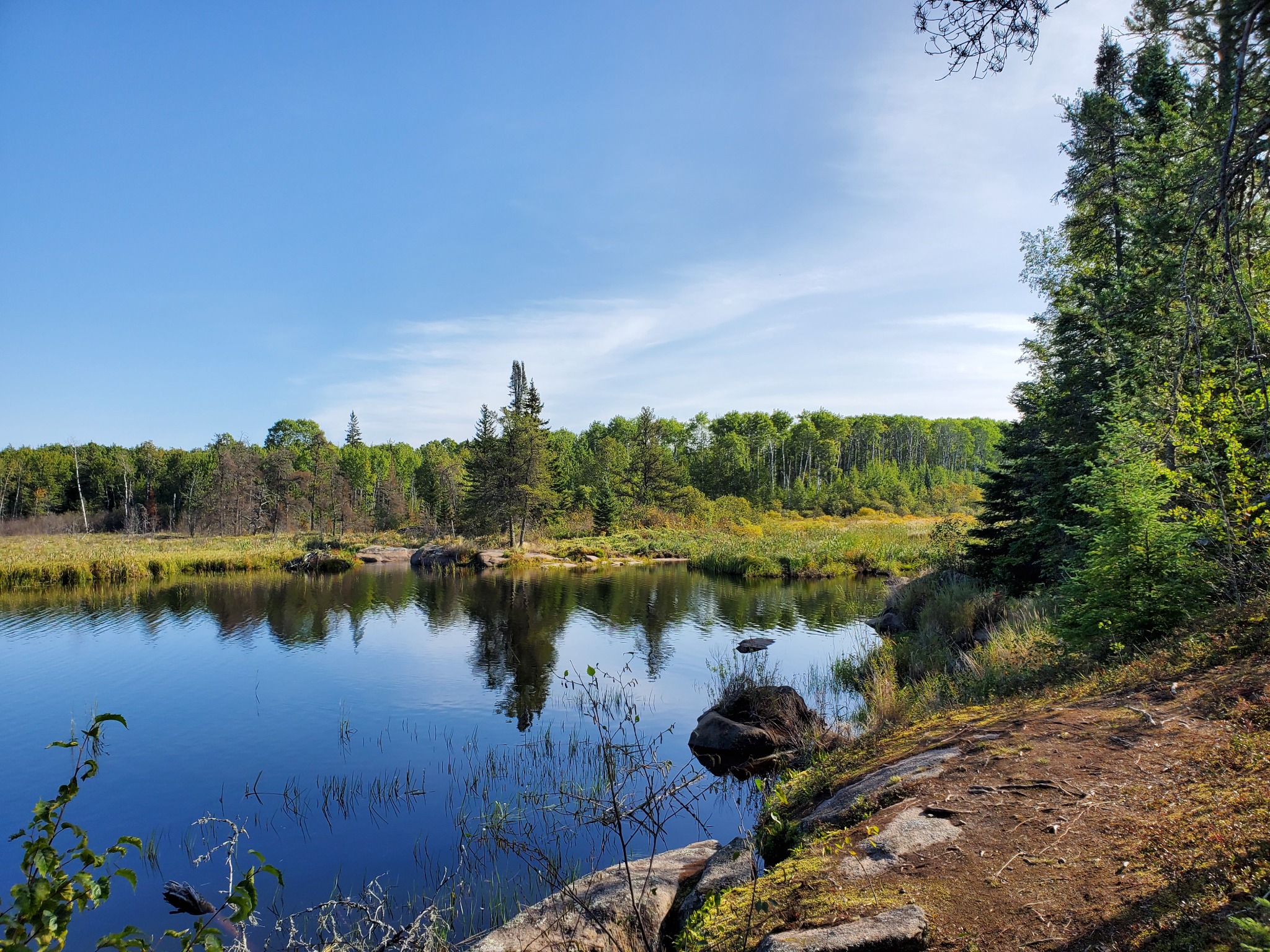 Centraal Canada MB Whiteshell Provincial Park meer met bomen en lucht