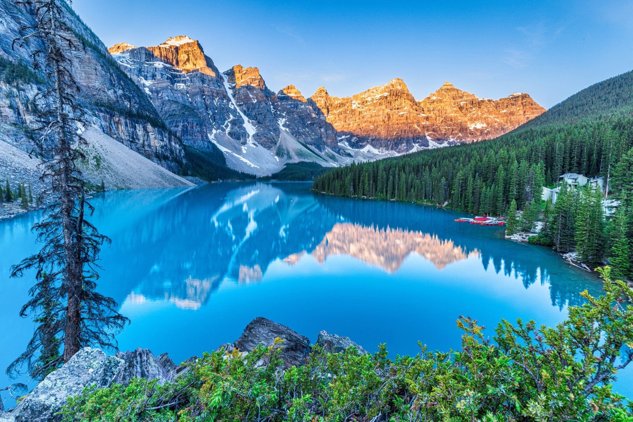 Moraine Lake met bergen in Banff National Park