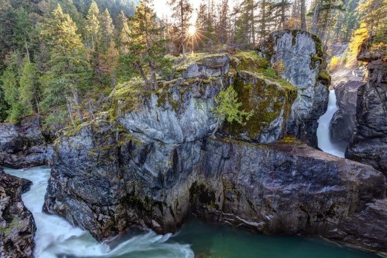 West Canada BC Pemberton kloof met rivier en rotswanden