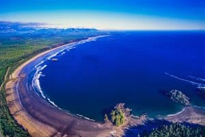 Canadese Rockies & Vancouver Island Luchtfoto van kustlijn bij Tofino op Vancouver Island