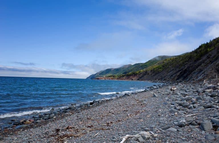 Atlantisch Canada NS Cape Breton Highlands National Park rotsstrand en zee