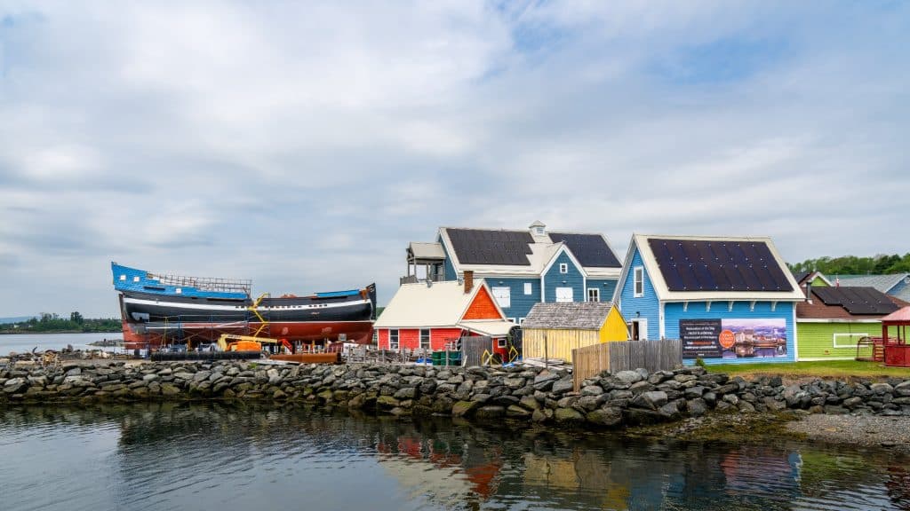 Atlantisch Canada NS Pictou scheepswerf en havengebouwen