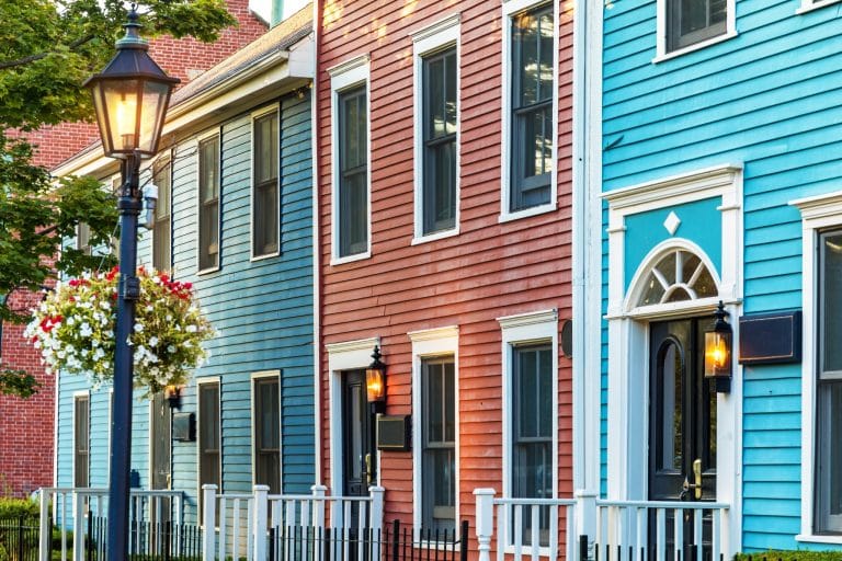 Atlantisch Canada PE Charlottetown gekleurde historische huizen straat