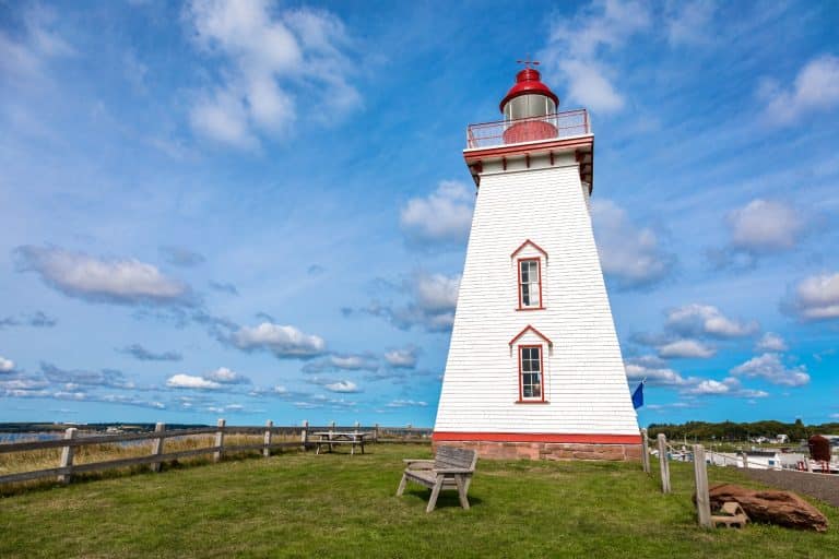 Atlantisch Canada PE Souris vuurtoren aan de kust