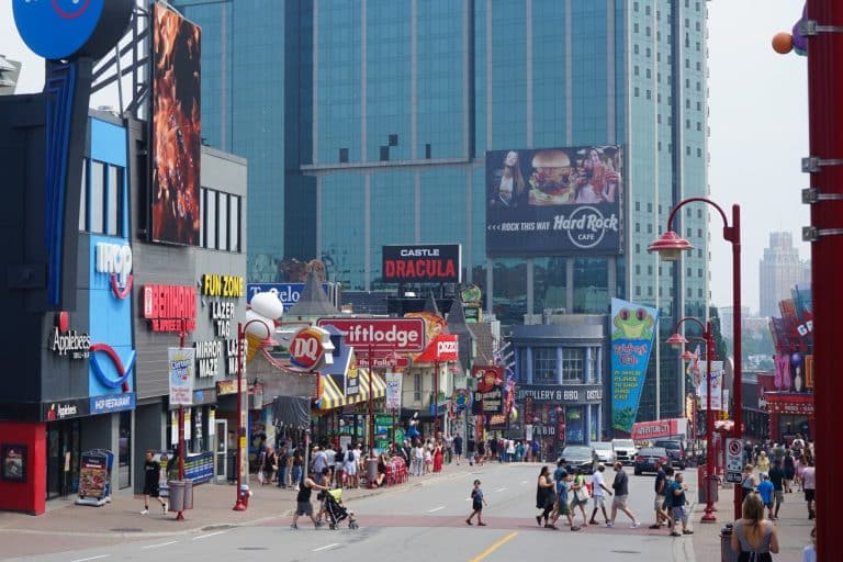 Oost Canada ON Niagara Falls Clifton Hill straatbeeld