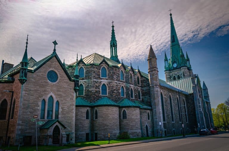 Oost Canada QC Trois Rivières Cathedrale de IAssomption gevel en torens