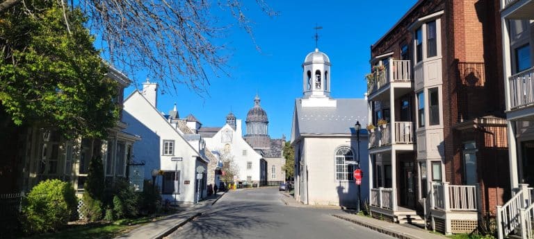 Oost Canada QC Trois-Rivières oude straat met historische gebouwen