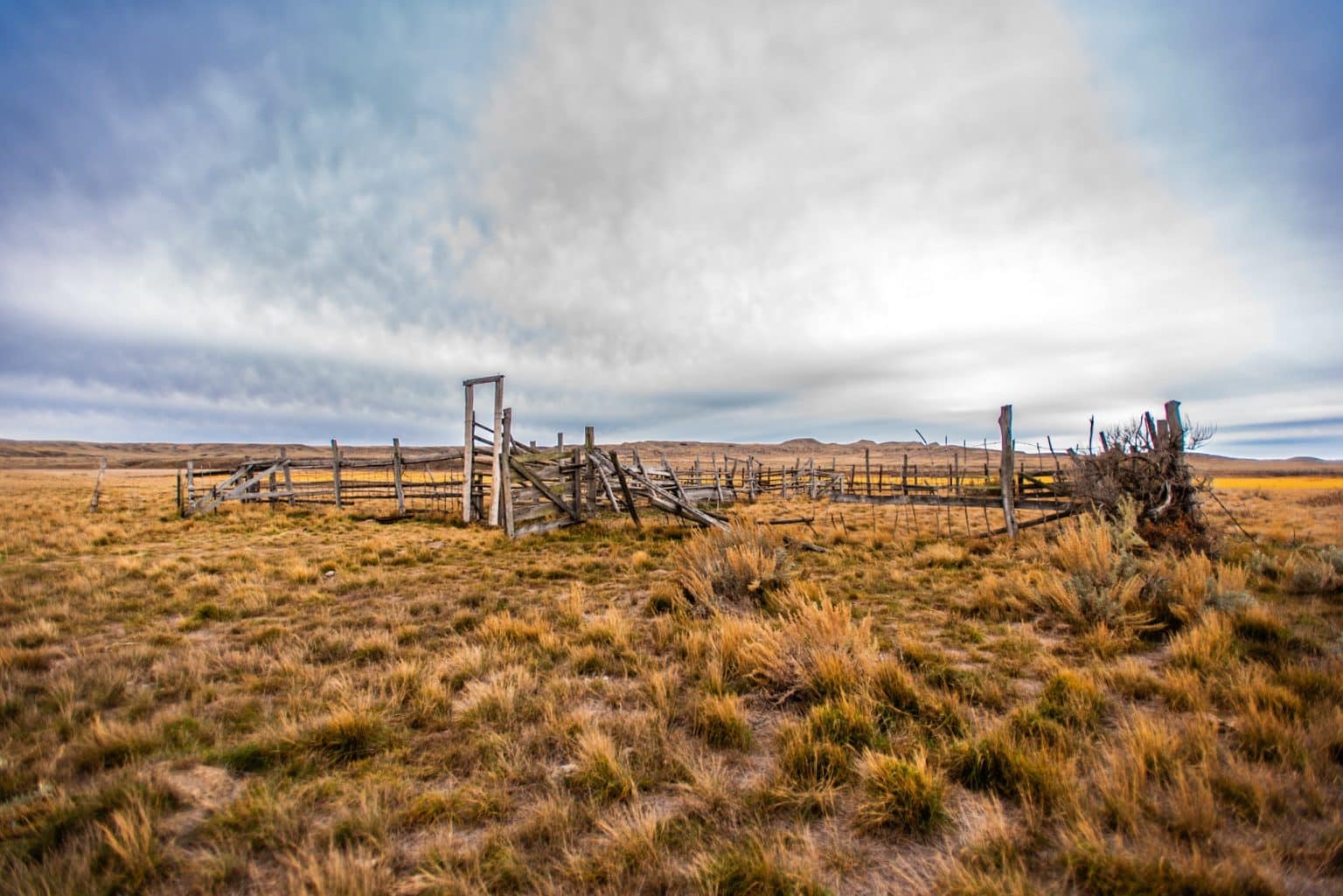 West Canada SK Grasslands National Park houten omheining op de prairie