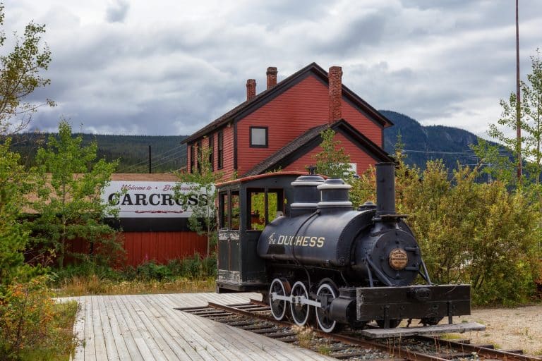 Yukon YT Carcross stoomlocomotief The Duchess bij station