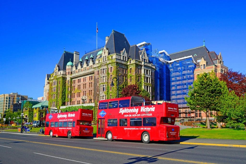 West Canada BC Victoria hop on hop off bus bij Fairmont Empress